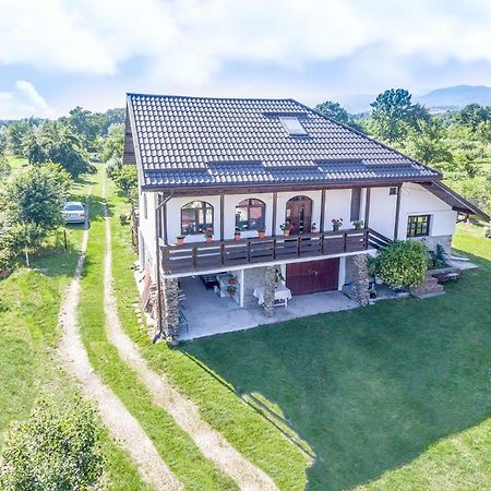 Casa De Vacanta Mirela Novaci-Straini Luaran gambar